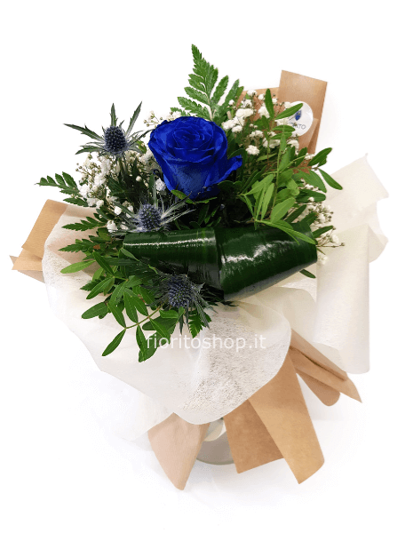 Bouquet con rosa blu